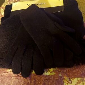 Black 3 pc. Scarf, hat & glove set.